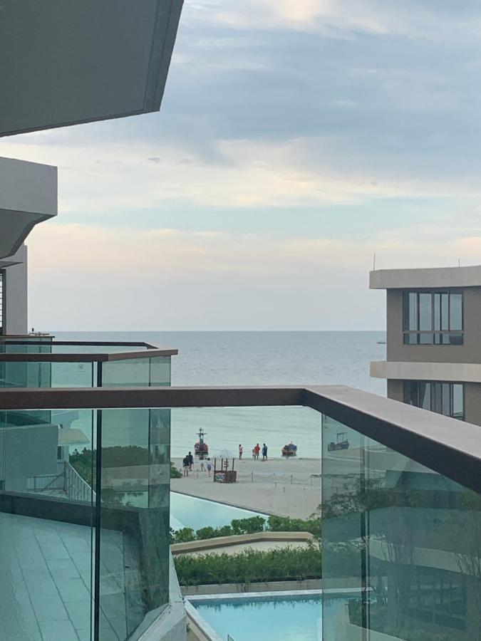 Santorini Khao Takiab Huahin Beach Front Екстер'єр фото